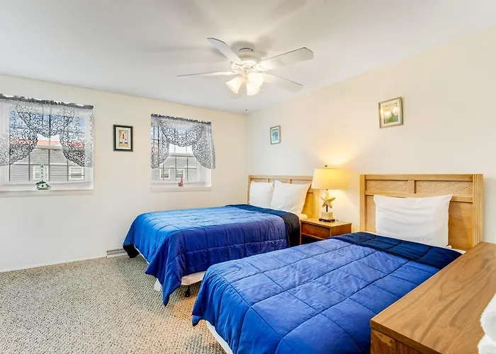 Royal Palm Court B5 *