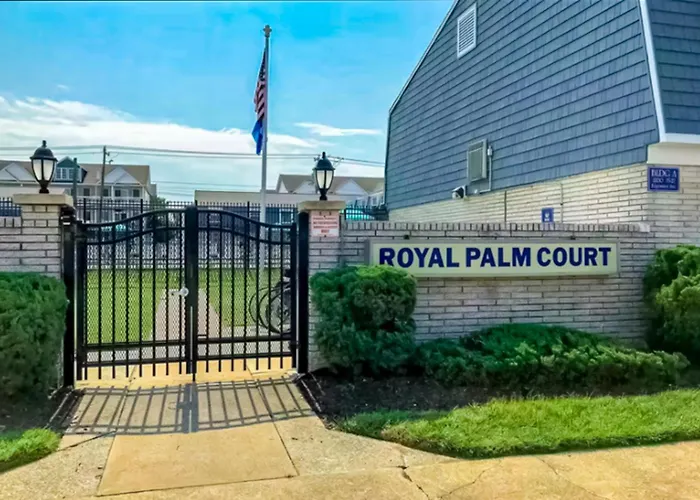Holiday home Royal Palm Court B5 *